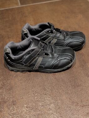 Sonoma Black Kids Sneakers with Gray Accents